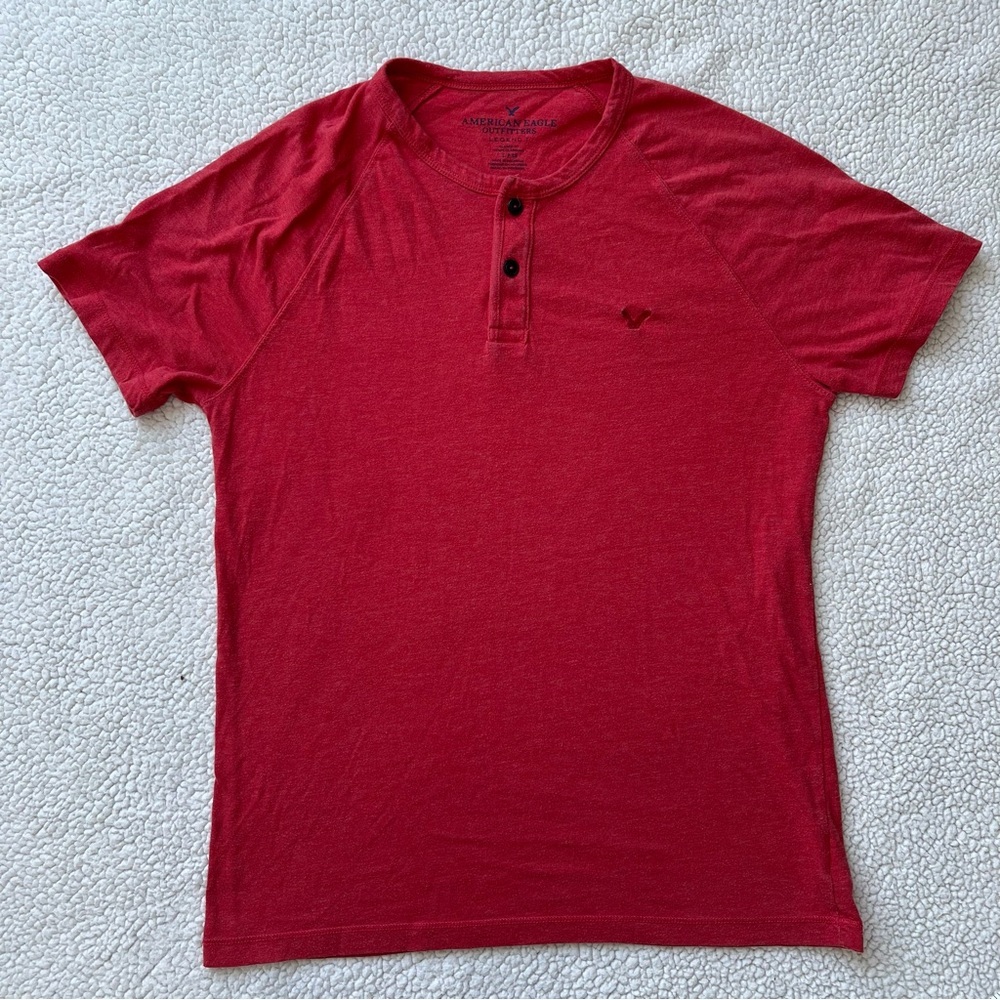 American Eagle Men’s Red T-Shirt